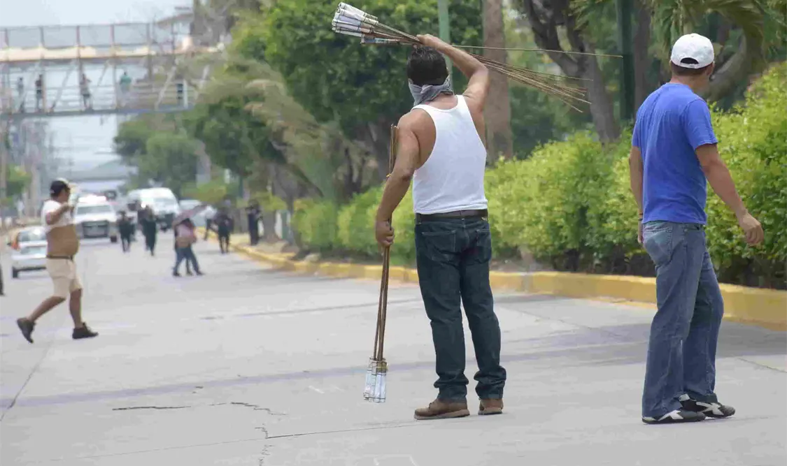 Los hechos ocurrieron afuera de la Prepa 7. Guillermo Ramos / CP