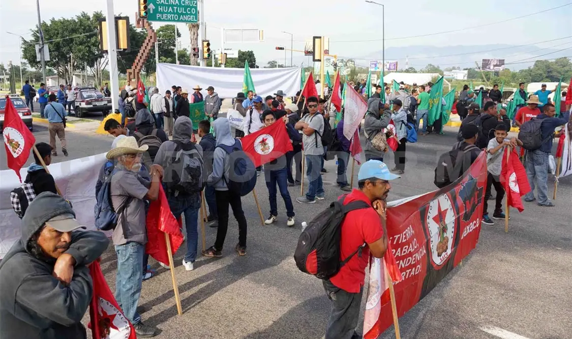 Campesinos demandan reunión con López Obrador