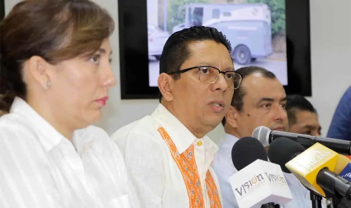 Habitantes de esta comunidad han regresado a sus respectivos dueños 11 vehículos, sin la mercancía ni dinero, por lo que se les aplicará la ley, advirtió Jorge Luis Llaven, titular de la FGE. Cortesía