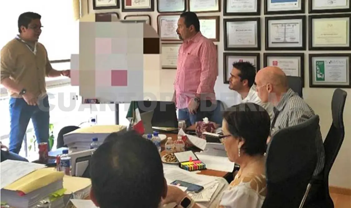 Difunden foto de Robles preparando defensa