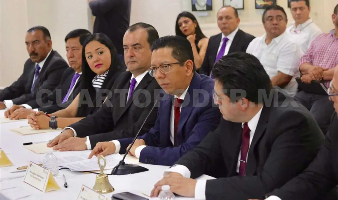 La Fiscalía del Estado está caminando al lado de la gente, apostándole a la sabiduría, al conocimiento científico y al debate abierto como método de enseñanza, dijo el fiscal general. CP