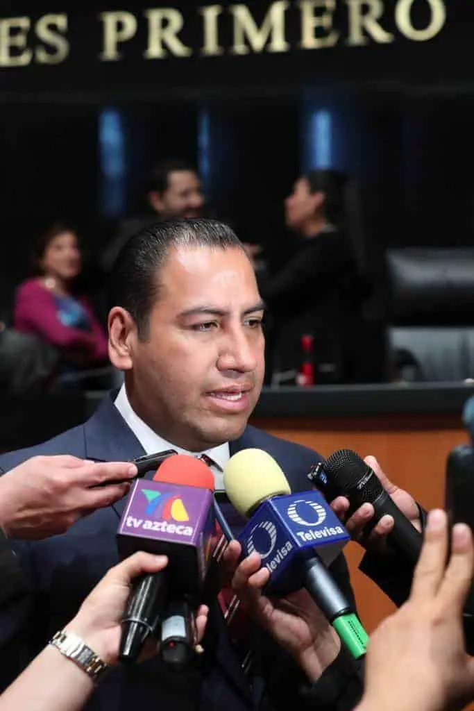 Eduardo Ramírez Aguilar refrendó su compromiso para trabajar y respaldar desde el Senado, leyes que beneficien a los jóvenes de México. CP
