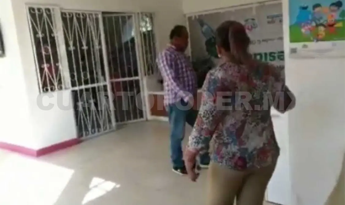Trabajadores son gaseados por policías