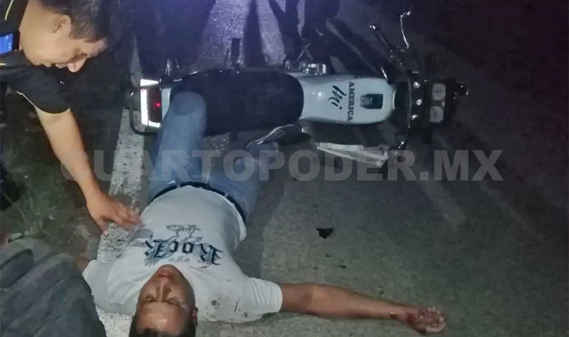 Motociclista arrolló a peatón y ambos terminan lesionados