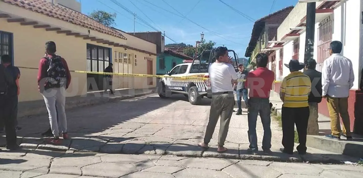 Asesinan a jovencita en su cuarto; dos presentados