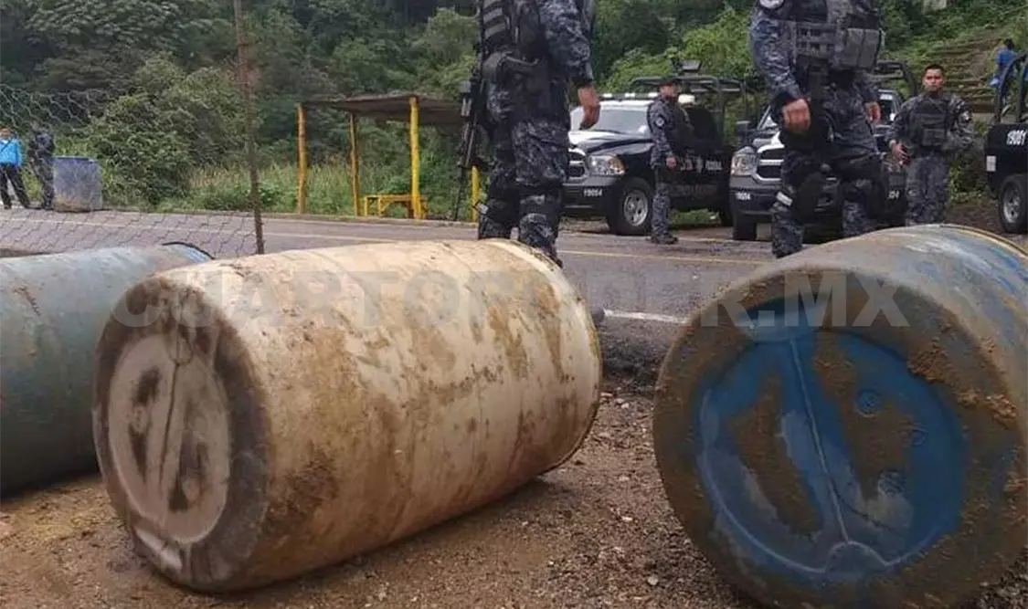 Incautan 25 bidones con gasolina y diesel