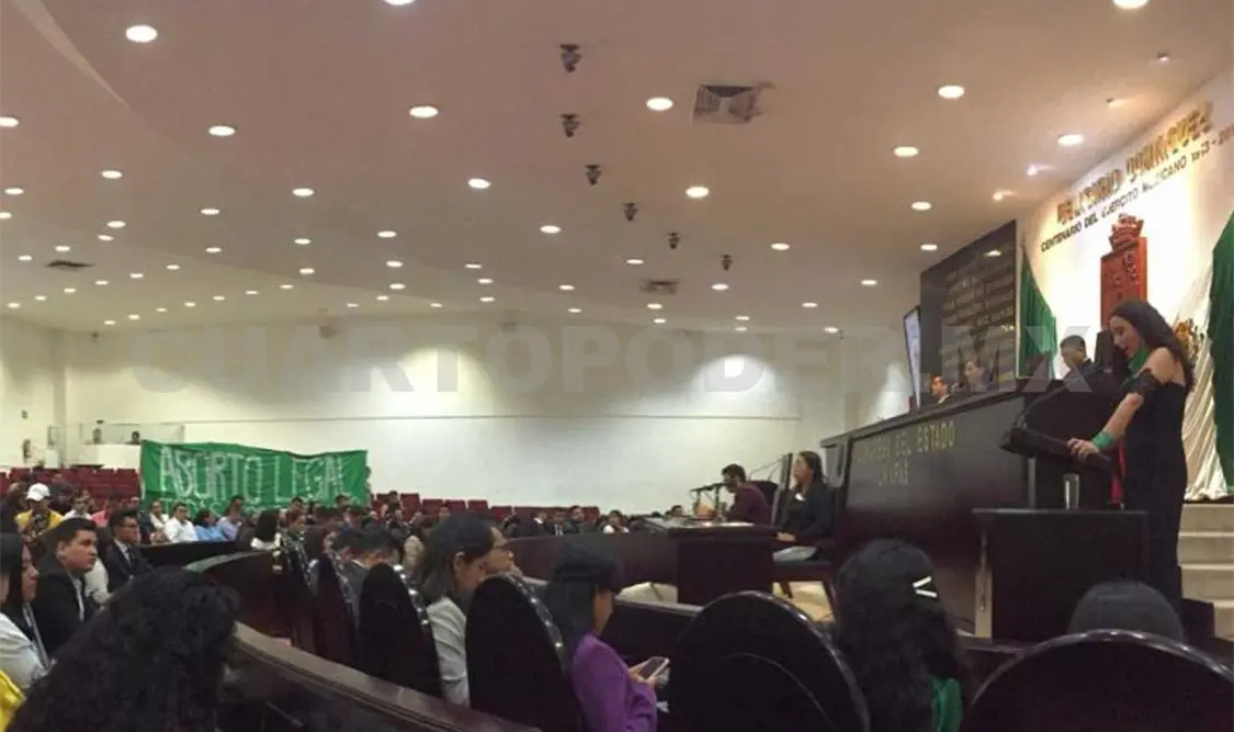 Amplia participación en Parlamento Juvenil