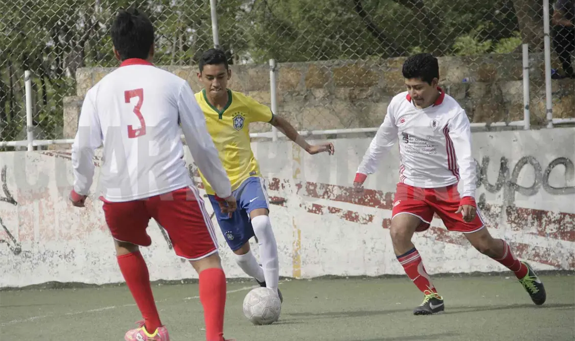En el tercer y ultimo enfrentamiento, Deportivo Canta Ranas hará los honores a Deportivo Milán a las 10:30 de la mañana. Guillermo Ramos/CP
