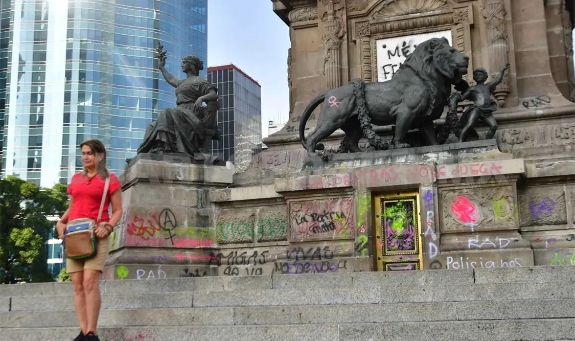 Reprueban actos vandálicos en marcha feminista