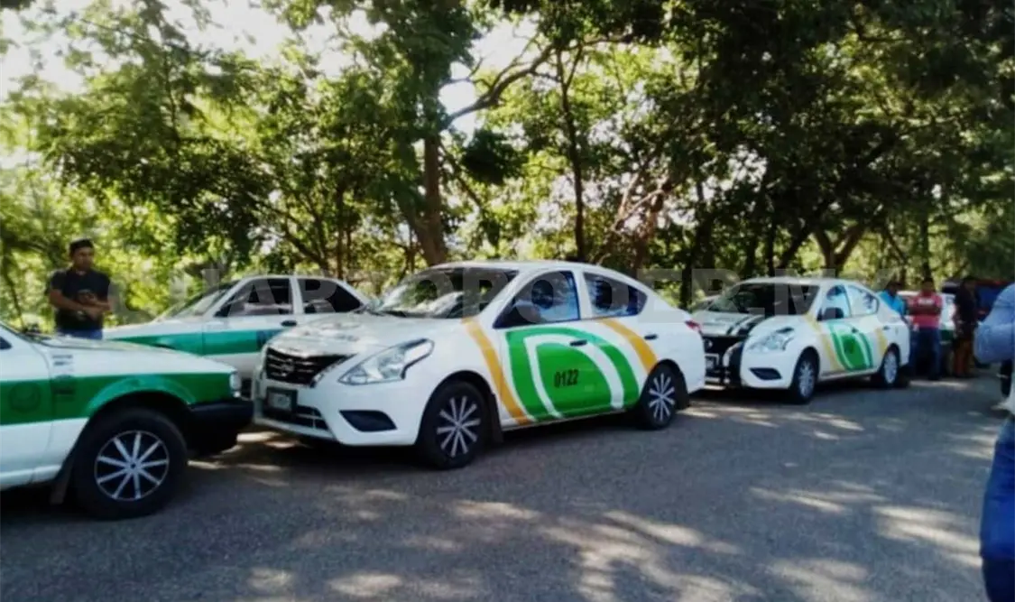 Protestan transportistas contra pirataje