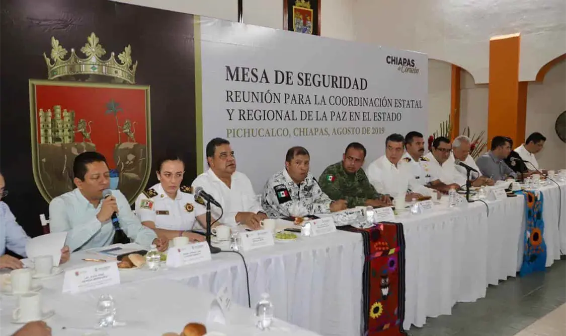Llaven Abarca acompañó al gobernador a la Mesa de Seguridad Estatal y Regional en la cabecera municipal de Pichucalco. CP