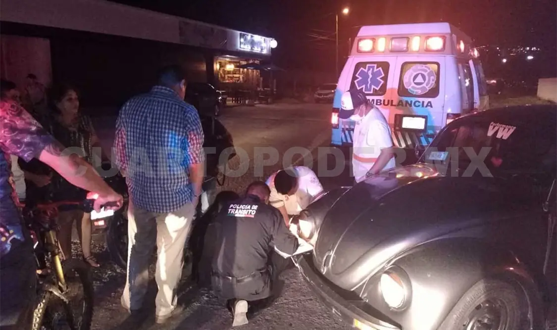 Pareja termina lesionada en un percance