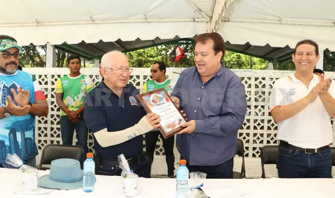 Inaugura Rosales Zuarth Tercera Copa de Natación