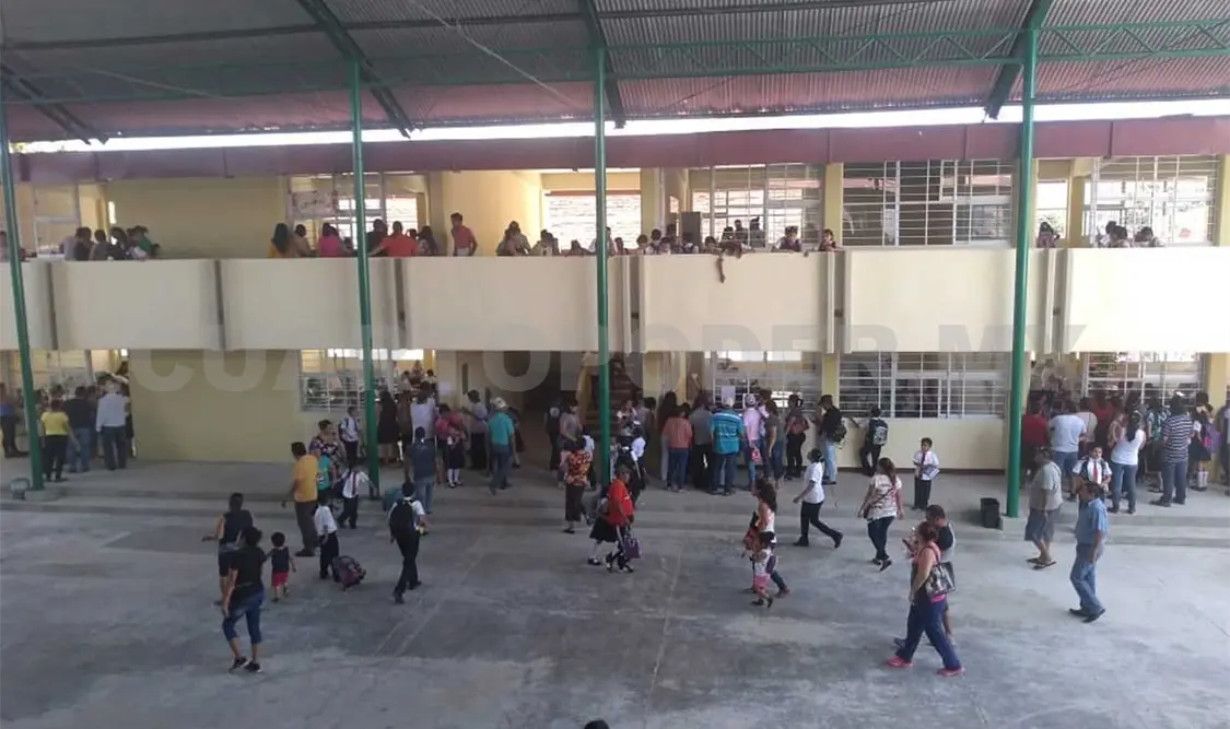 Abren escuela que fue afectada por sismo