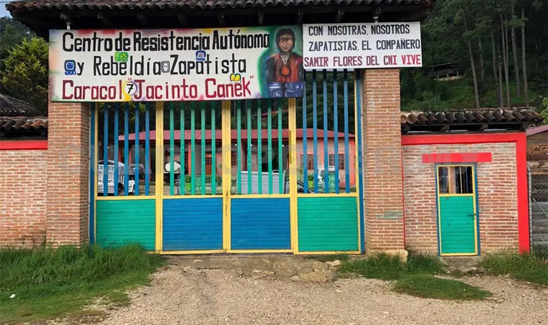 Cierran la Jacinto Canek en Zinacantán