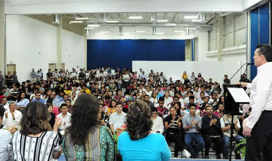 Junto al titular del Instituto Mexicano de la Juventud, el mandatario inauguró el Foro Estatal “República Joven”. CP