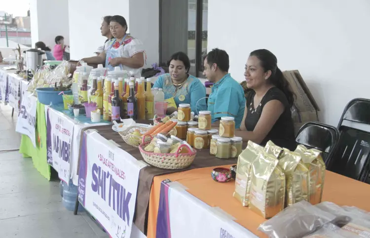 Sólo 6 de cada 10 mujeres tienen cuenta bancaria 