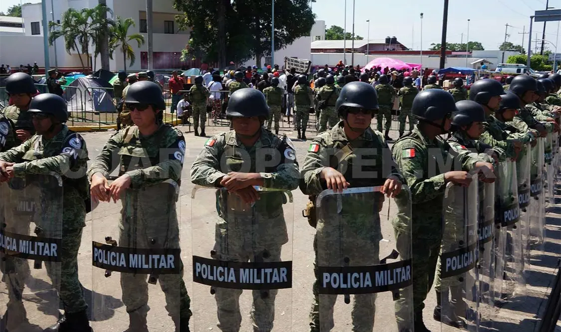 Solo Migración puede documentar a extranjeros