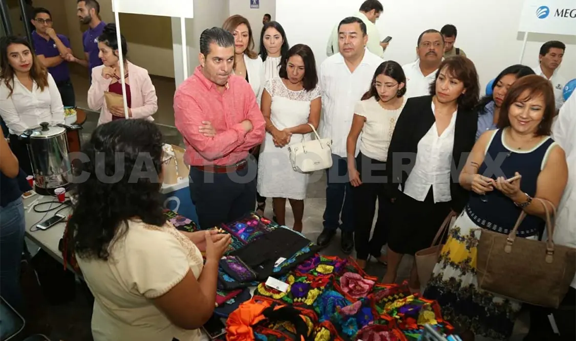 Apoya SEyT a incubadoras de negocios y Pymes