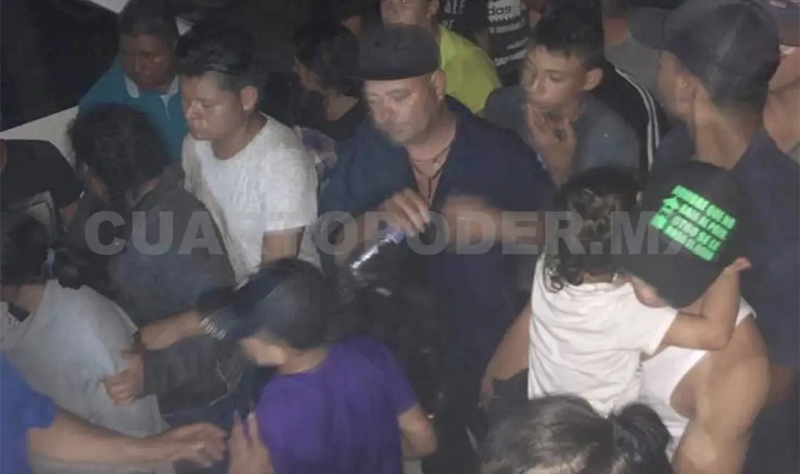 Rescatan a 73 migrantes y detienen a tres “polleros”