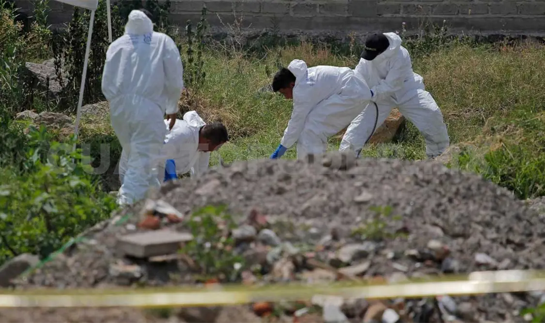 Encuentran más de tres mil fosas clandestinas