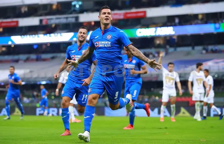 Cruz Azul y Chivas se miden este día