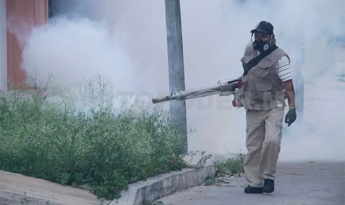 Intensifican fumigación para contener dengue