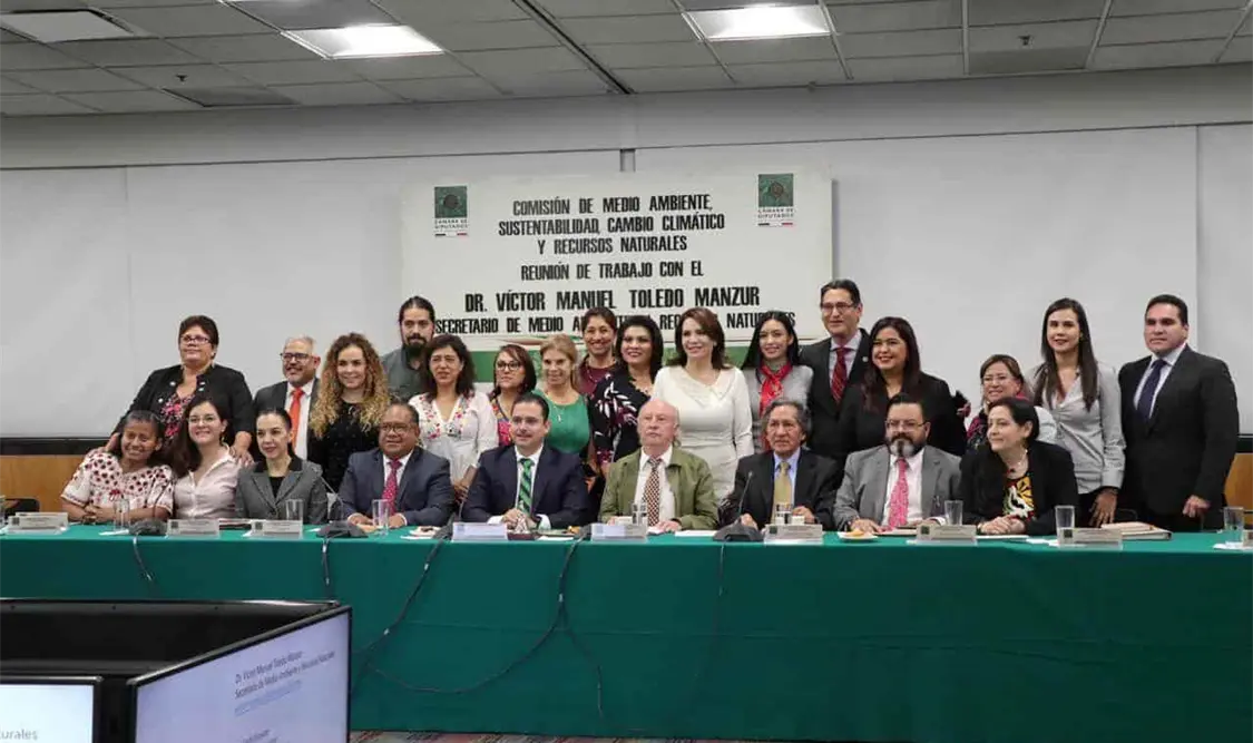 Acuerdan diputados y funcionarios de la Semarnat impulsar cambios importantes para proteger la biodiversidad del país. Cortesía