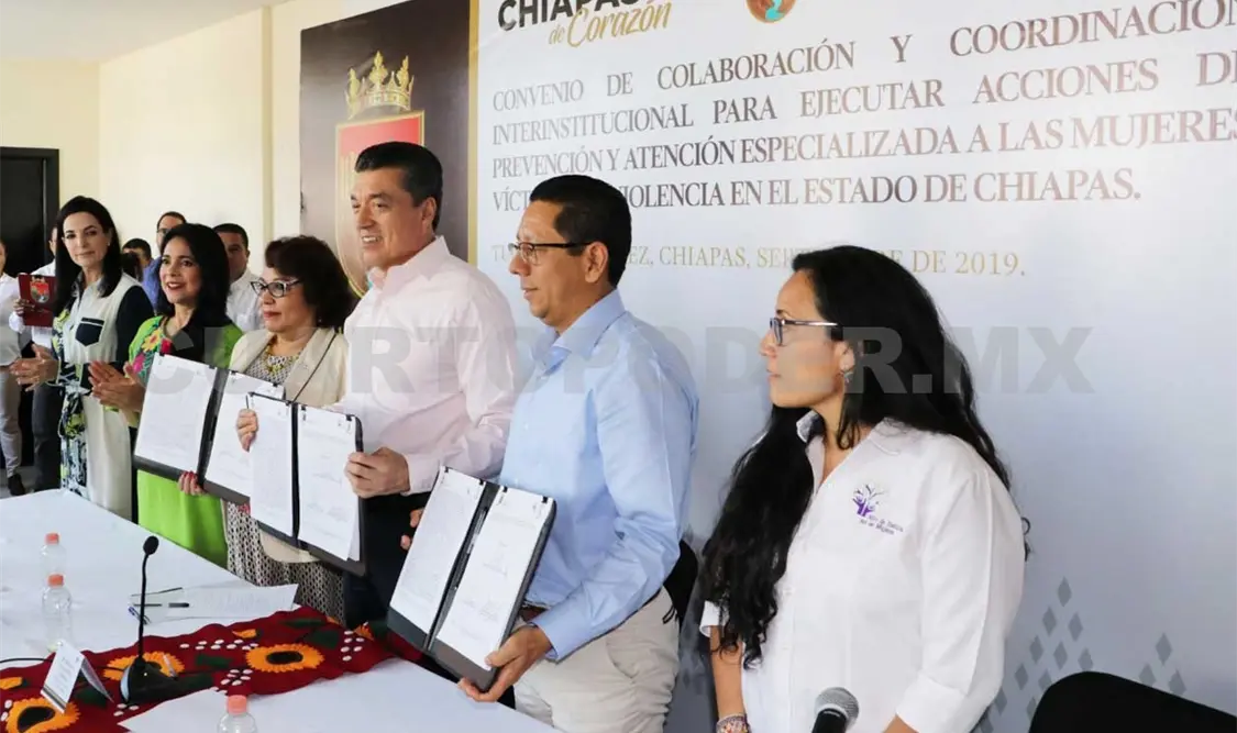 Llaven reconoce políticas públicas a favor de mujeres