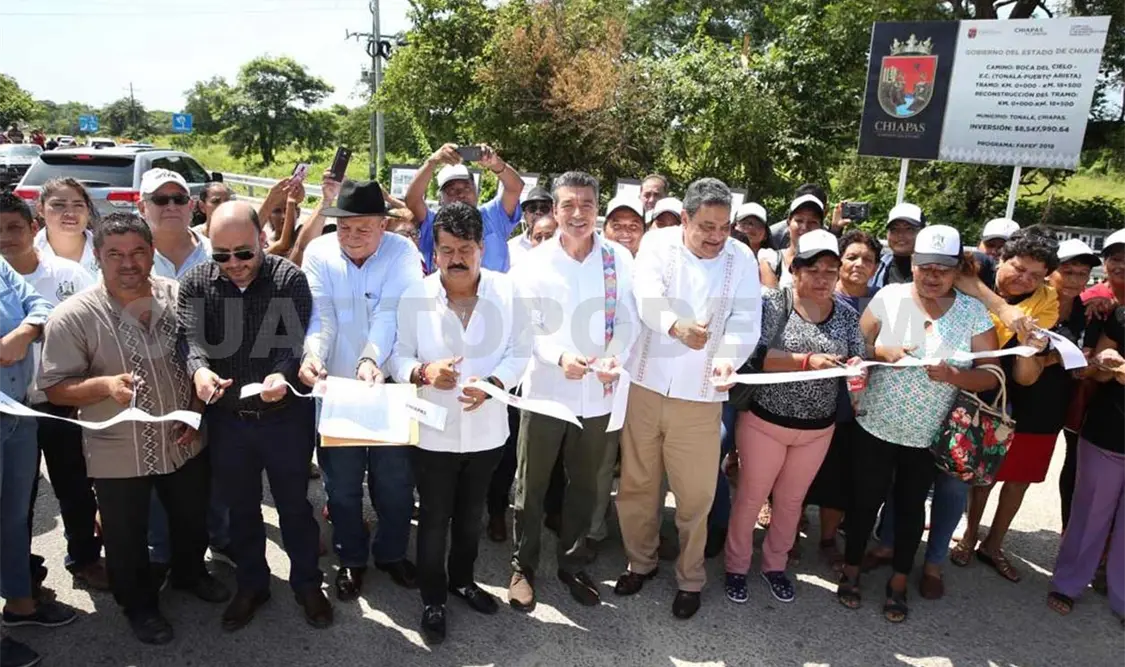 Se arreglaron 31.8 kilómetros en los caminos Boca del Cielo-Tonalá y Puerto Arista-Paredón. CP