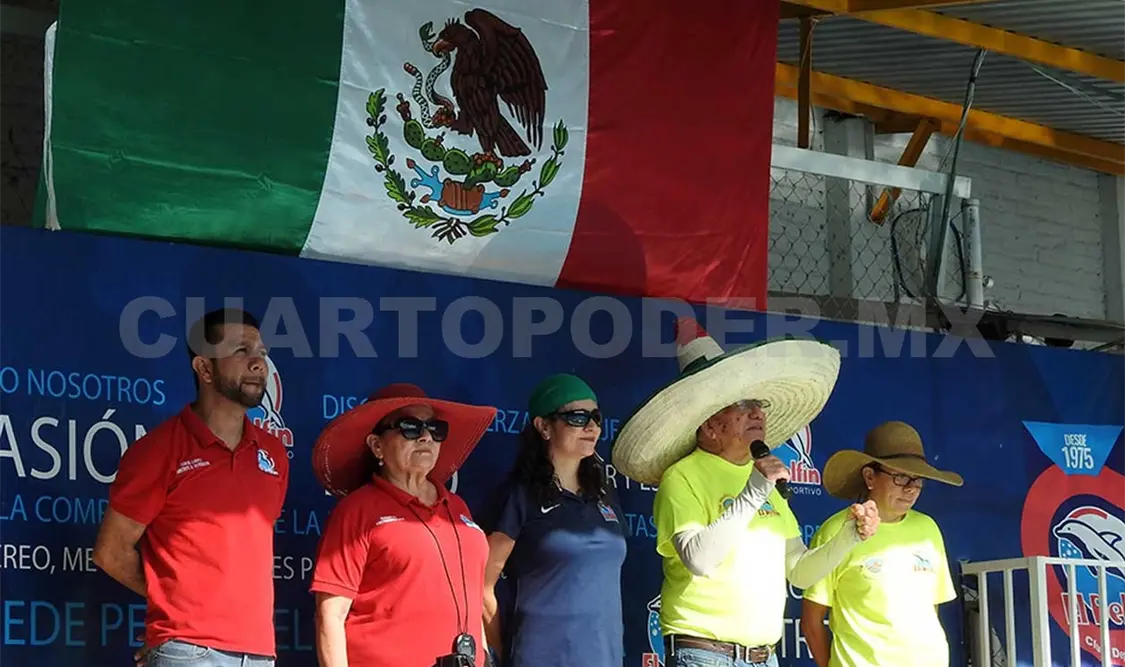 La directiva del club tuxtleco busca con estos eventos fomentar los valores patrióticos en sus deportistas. Cortesía