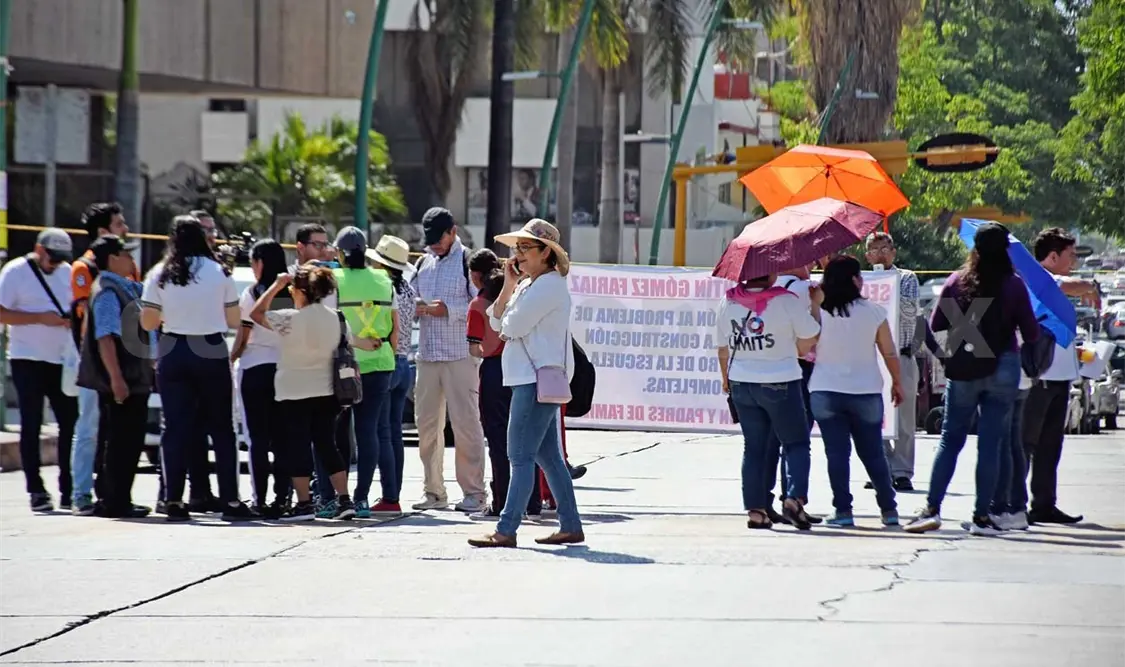 Los padres de familia reiteraron el llamado a las autoridades educativas para que intervengan de inmediato. Guillermo Ramos / CP