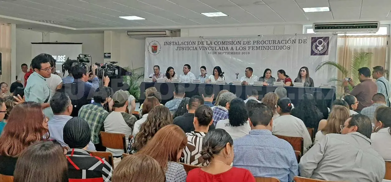 Al encuentro asistieron representantes de organizaciones sociales, legisladores, diputadas y funcionarios del Gobierno del Estado. Cortesía