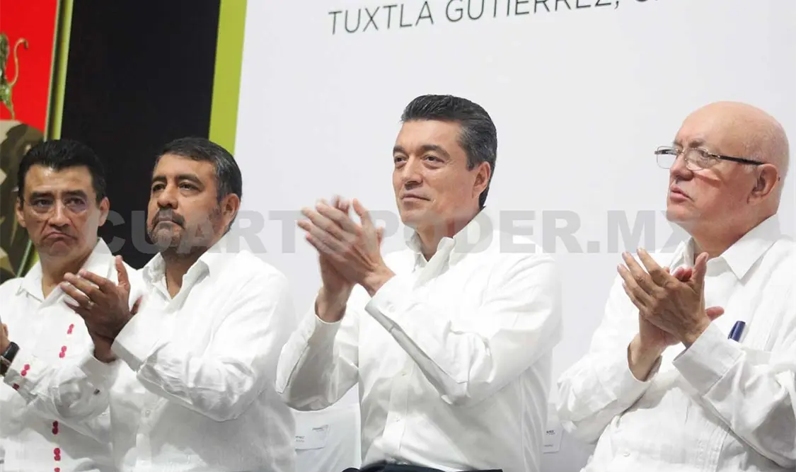 El mandatario mencionó que si no se trabaja con la conciencia por delante, el que pierde es el pueblo. CP