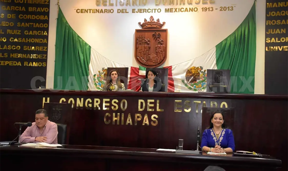 Integrantes del Pleno del Congreso de Chiapas formalizaron la instalación del Concejo Municipal de Chalchihuitán. Guillermo Ramos / CP