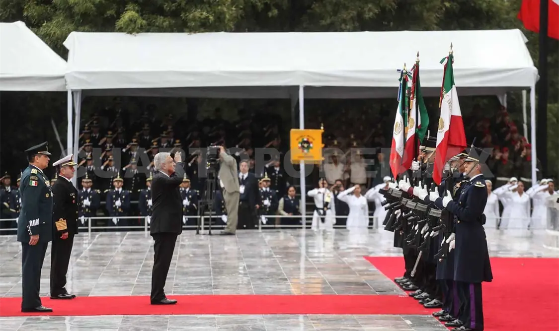 Reconocen el patriotismo y la valentía de los cadetes del Heroico Colegio Militar que ofrendaron su vida por la Patria. Agencias