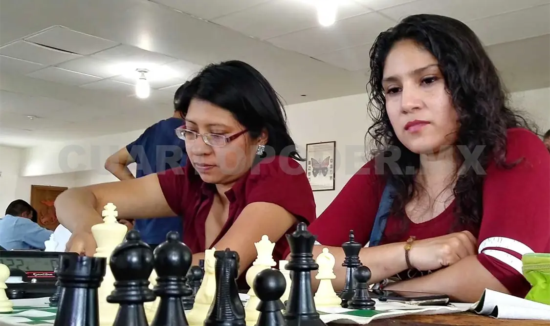 Romel y Valeria dominaron los 64 cuadros