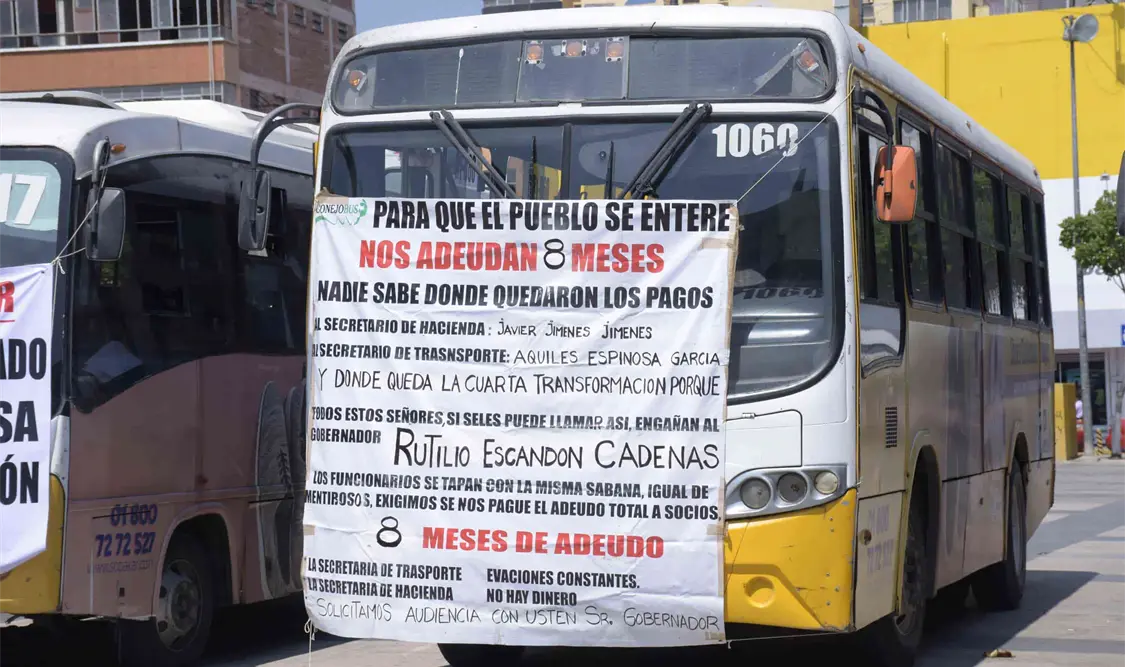 Pese a las deudas millonarias, aseguran que el servicio del Conejobús no desaparecerá. Guillermo Ramos / CP