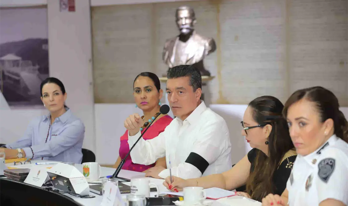 El gobernador Rutilio Escandón encabezó la reunión quincenal con su Gabinete Legal y Ampliado. CP