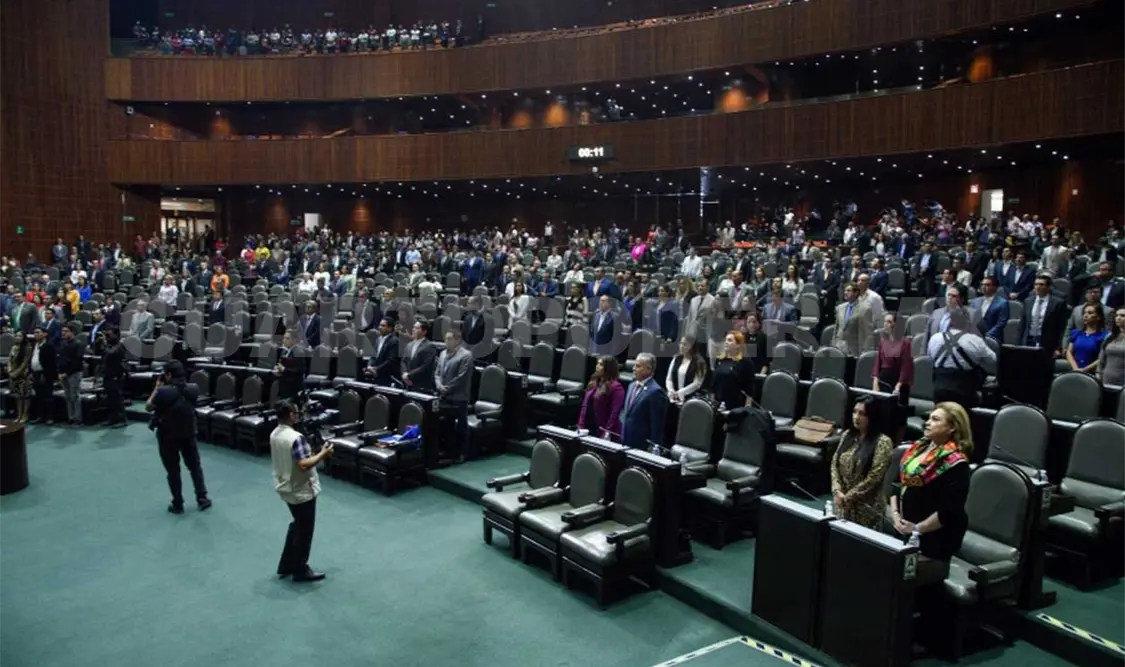 Aprueban diputados plazas directas para normalistas