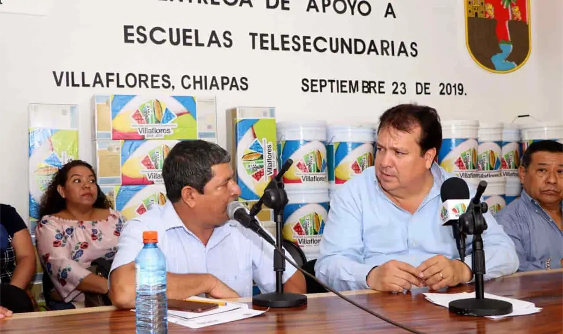 El alcalde dijo que invertir en educación es invertir en un futuro mejor para nuestros hijos. CP