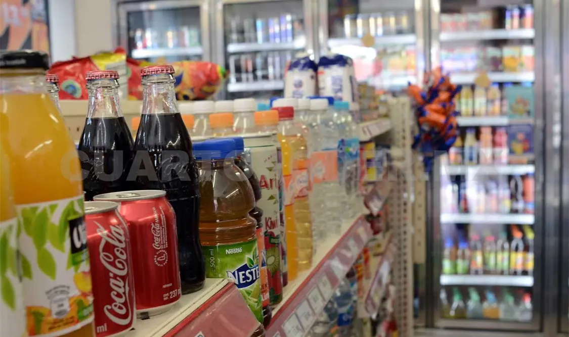 Impuestos a refrescos pega a pueblos sin agua
