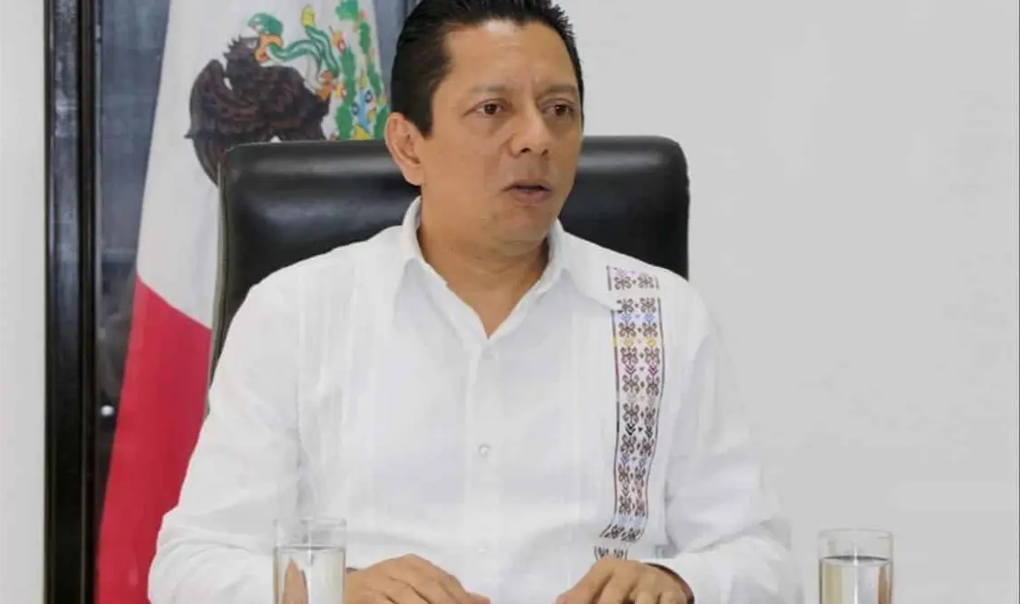 El fiscal general sostuvo una reunión con el director de la Escuela Secundaria Rodulfo Figueroa Esquinca del municipio de Cintalapa. CP