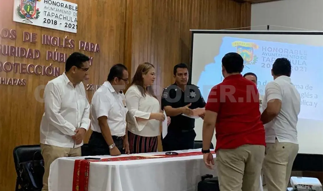A los elementos se les hizo entrega de un kit de trabajo para las actividades que se realizaron durante dicho curso. CP