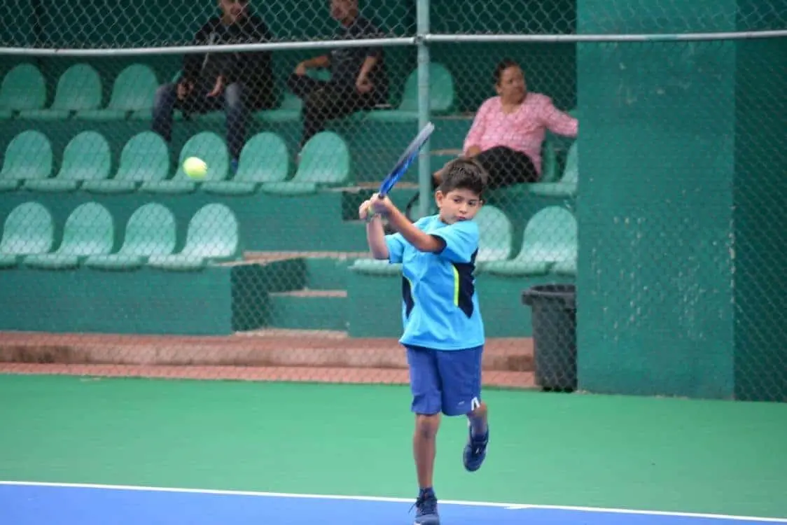 Los futuros tenistas del estado comienzan con sus fogueos en el Circuito de Tenis 2019, mostrando buen nivel. Luis Cruz/CP