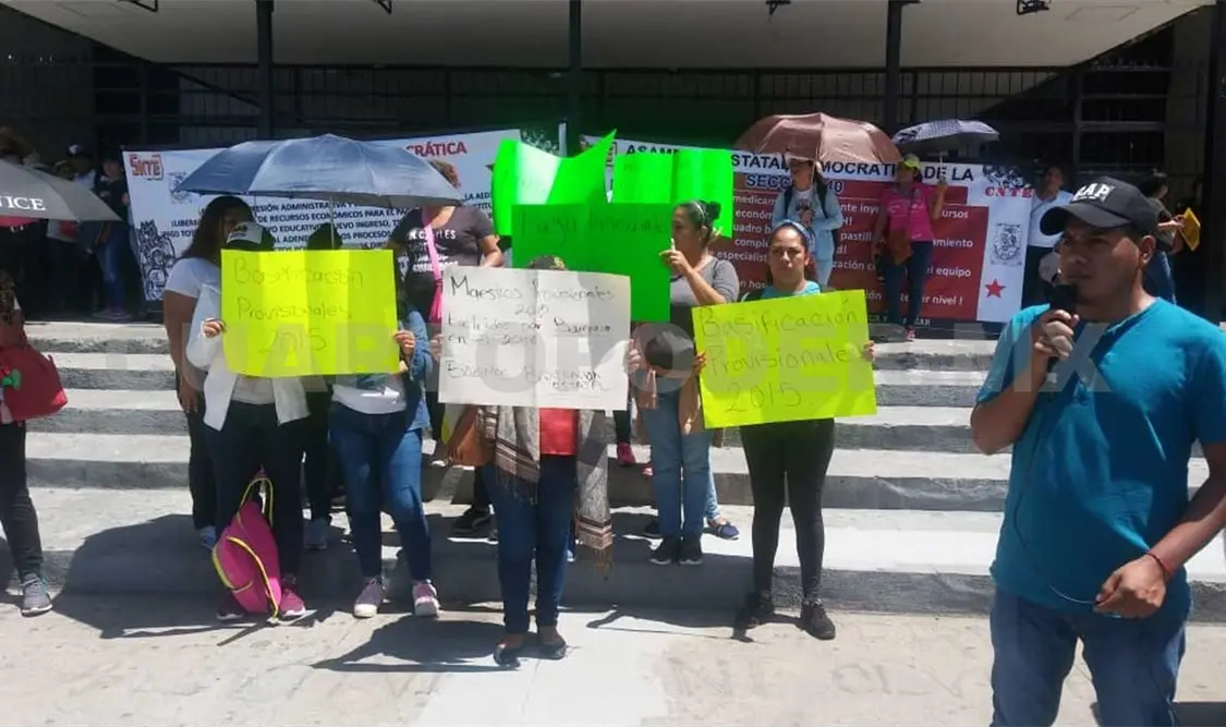 Maestros excluidos por Bamaca exigen basificación y pagos