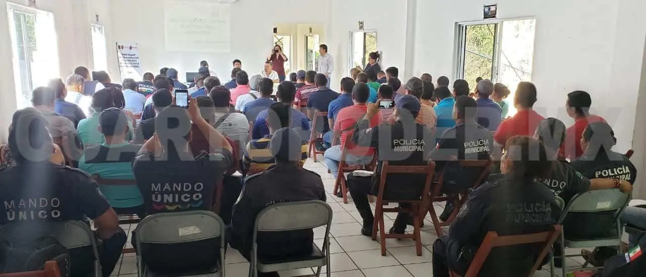 Realizan cursos y talleres de actualización en el municipio de Venustiano Carranza. CP