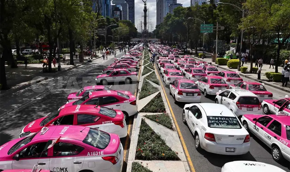 Taxistas paralizan la Ciudad de México