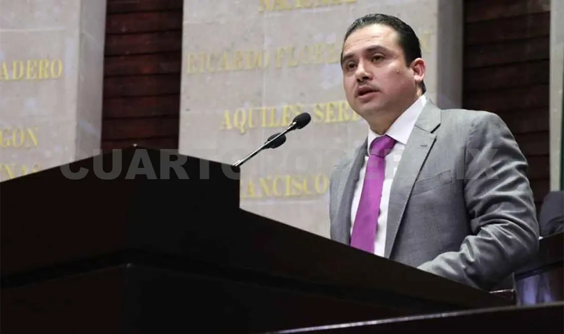 Condenan retención de alcalde