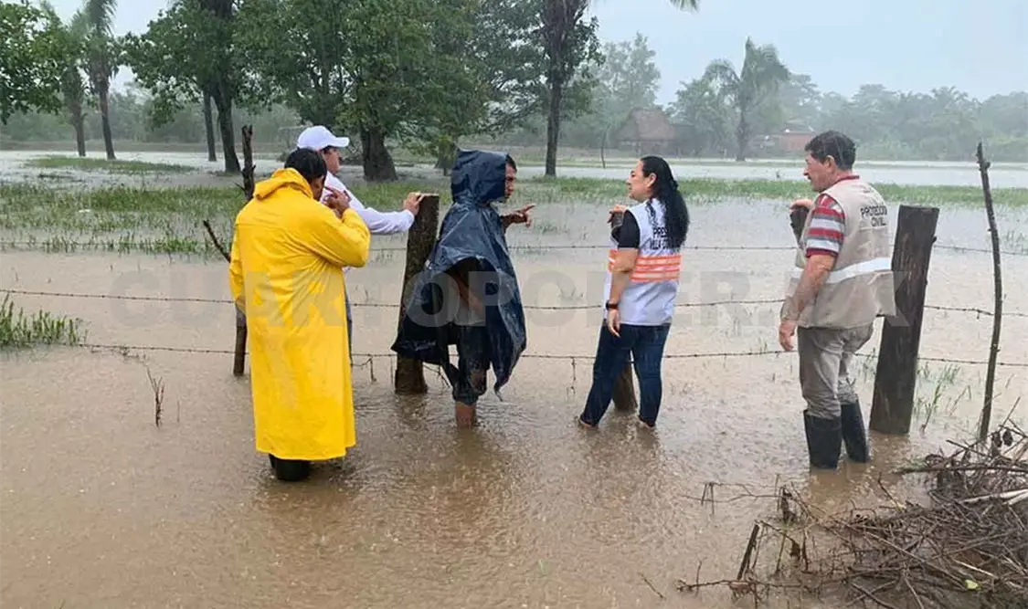 Se anegan comunidades de zonas bajas por lluvias